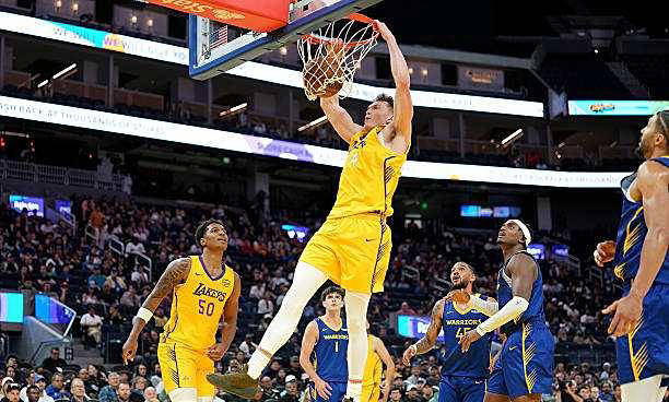 开云体育-关于Doinb新星刷新纪录表现突出，湖人前途光明！上演精彩一战的信息-开云体育