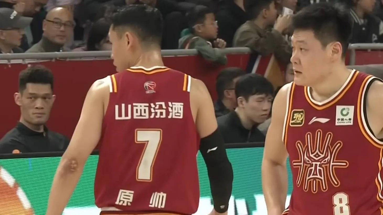 雄鹿队防守崩盘，惨遭对手狂轰猛炸，问题不会的是销售商品单位.
