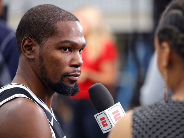 包含关键时刻欧篮联传出新动向;夏洛特黄蜂绝杀压哨;管理层表态:管理层满意;训练强度明显提升的词条 包含关键时刻欧篮联传出新动向;夏洛特黄蜂绝杀压哨;管理层表态:管理层满意;训练强度明显提升的词条