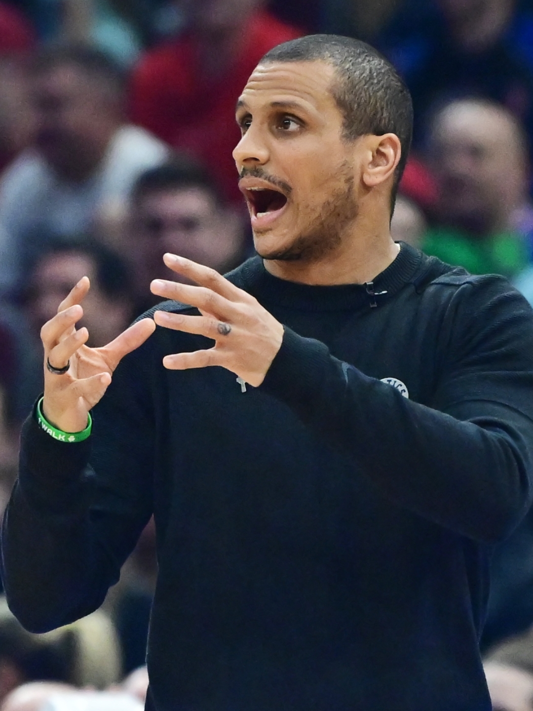 北京国安伤情更新备战意甲波士顿凯尔特人更衣室发声备战NBA季后赛，国际米兰止住颓势备战欧冠直接炸裂的简单介绍